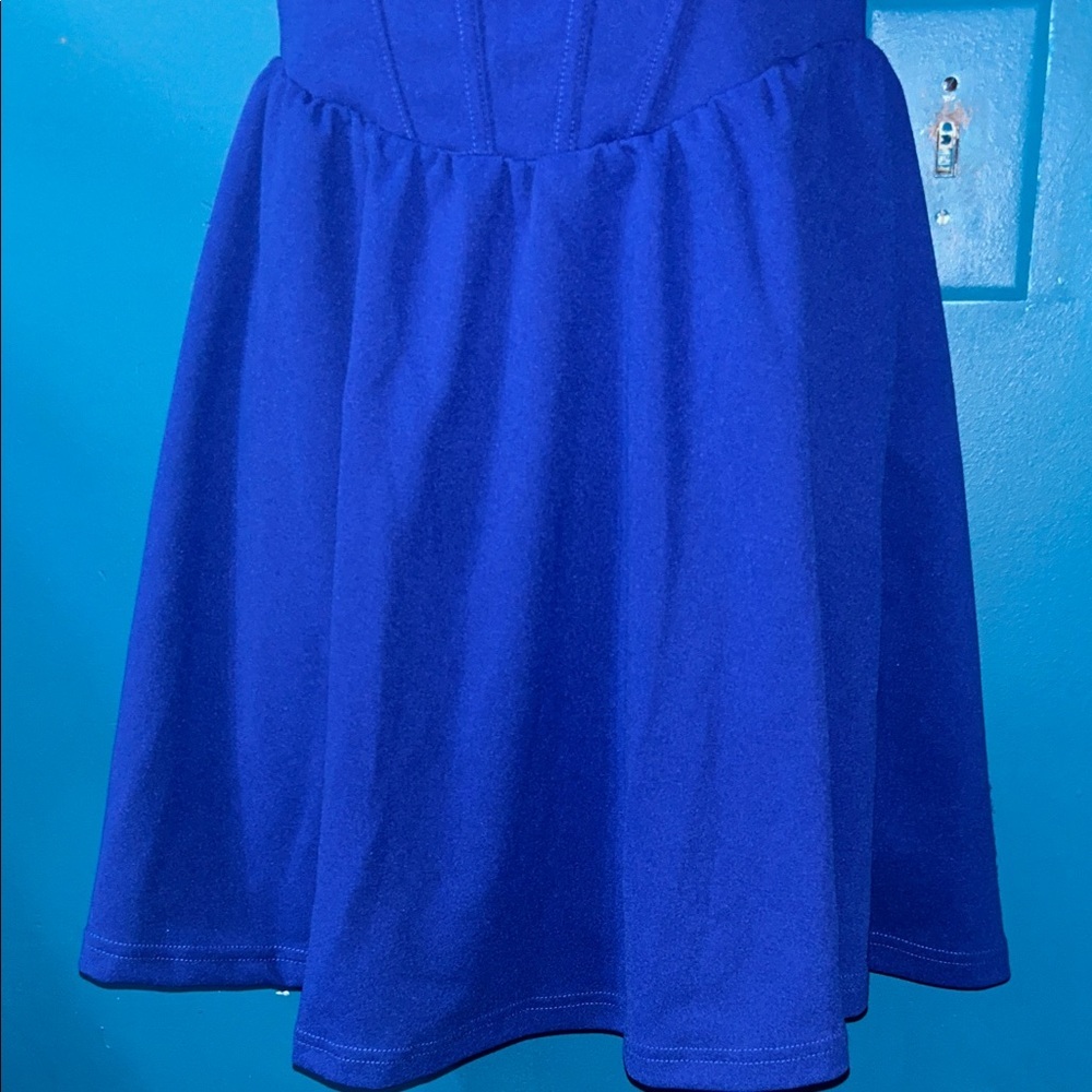 BUNDLE SALE: 15 % off 2 or more dresses/skirt sets - Picture 4 of 7